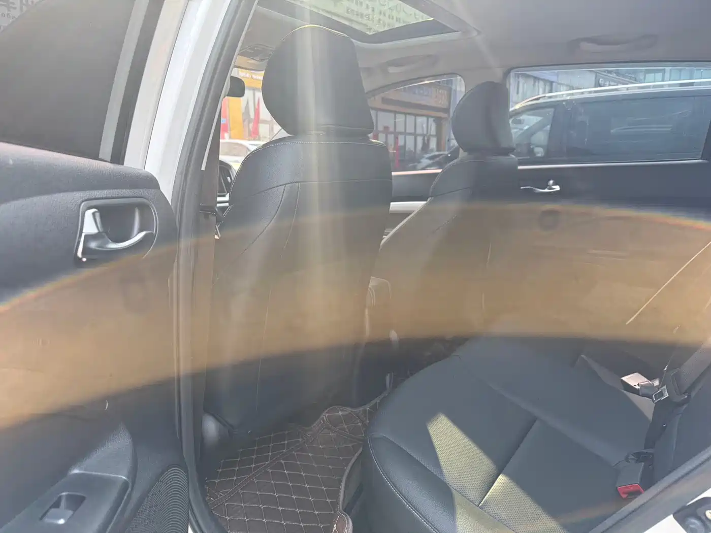 Kia KX1 2021 1.4L CVT Fun Sunroof Version фото 8