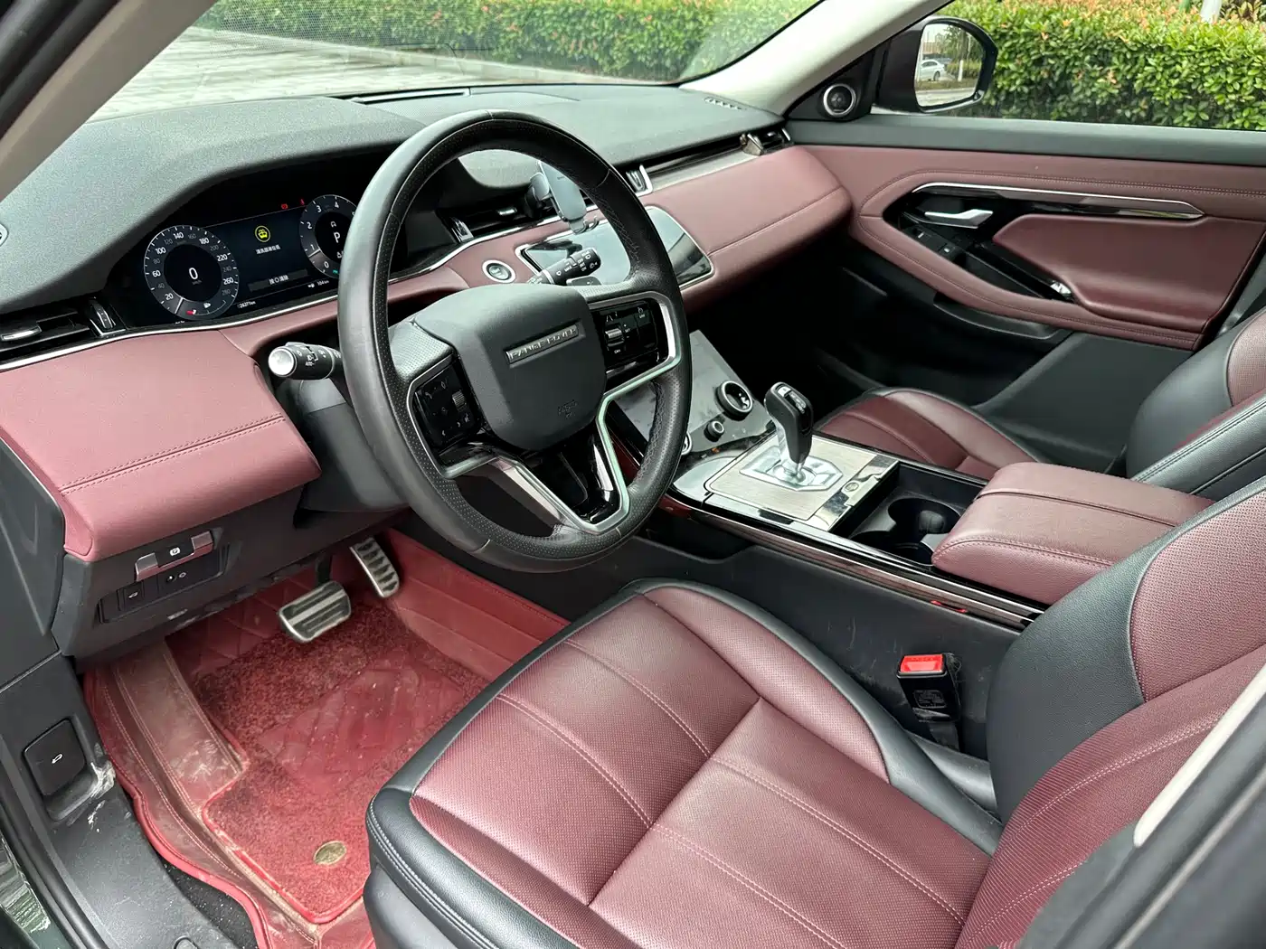 Land Rover Range Rover Evoque 2023 Range Rover Evoque L 249PS Luxury Edition фото 9