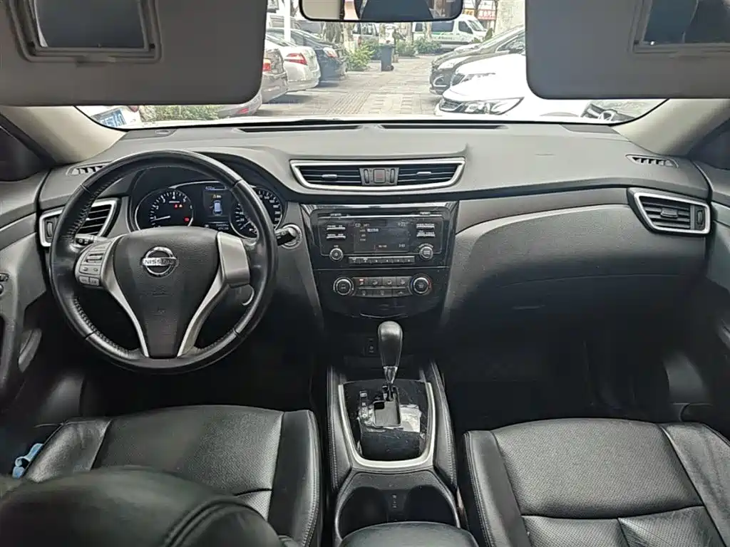 Photo 10 - Nissan X-Trail