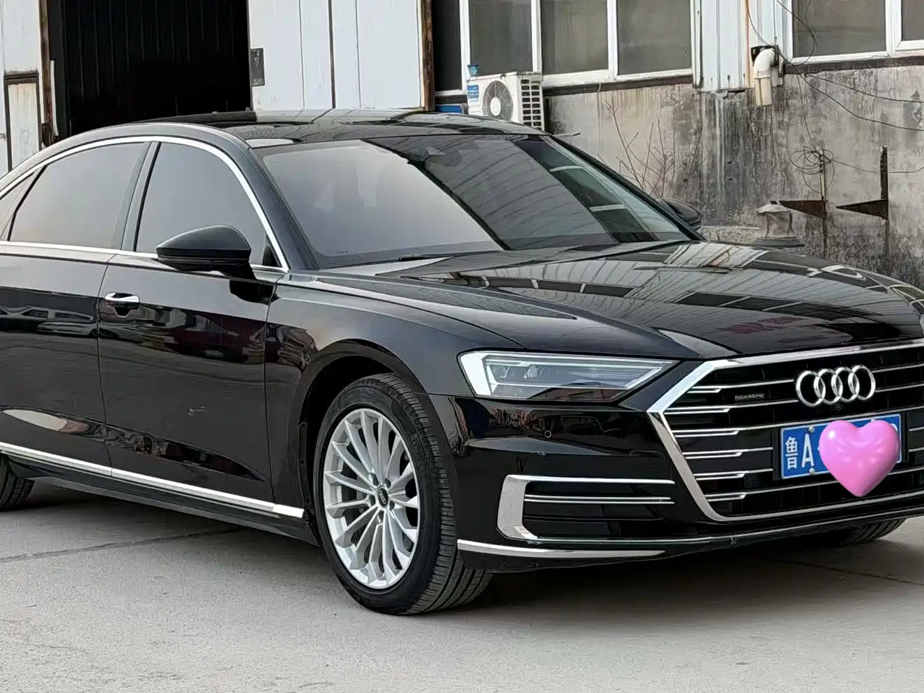 AUDI A8