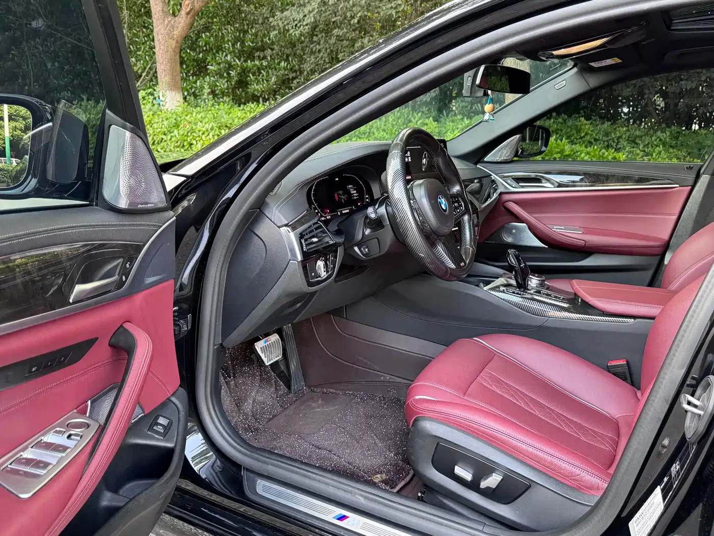 BMW 5 Series 2022 525Li M Sport Package фото 8
