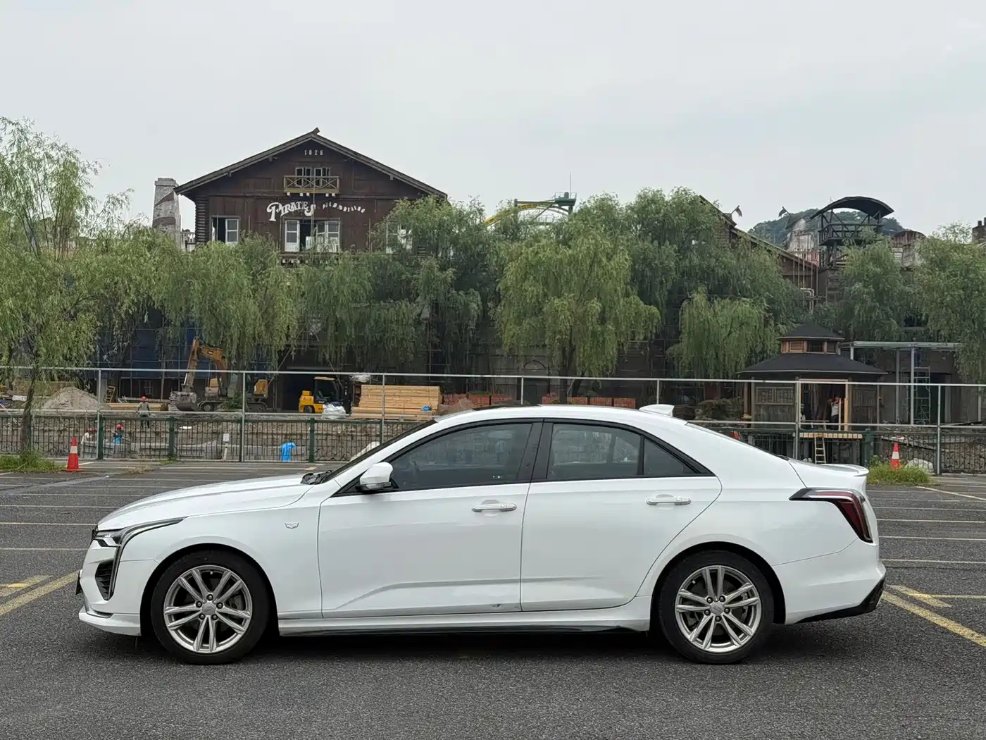 CADILLAC CT4