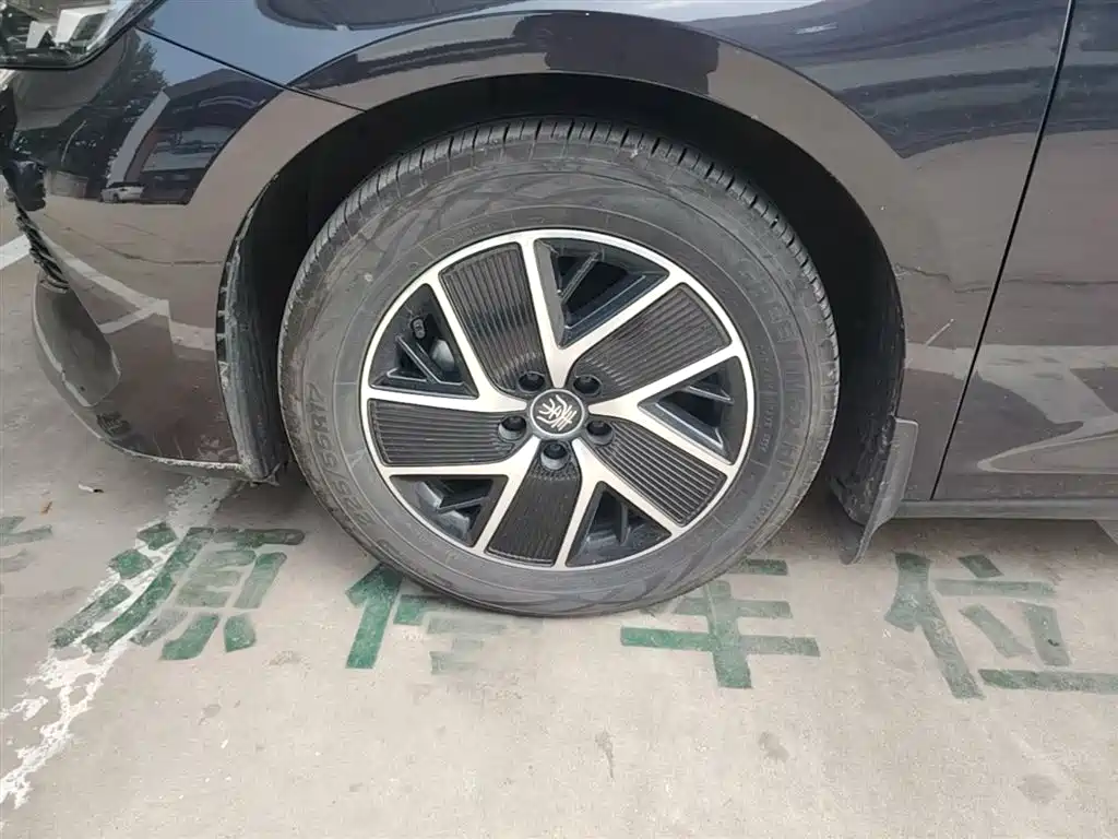 BYD Qin L 2024 DM-i 80KM Superior фото 23