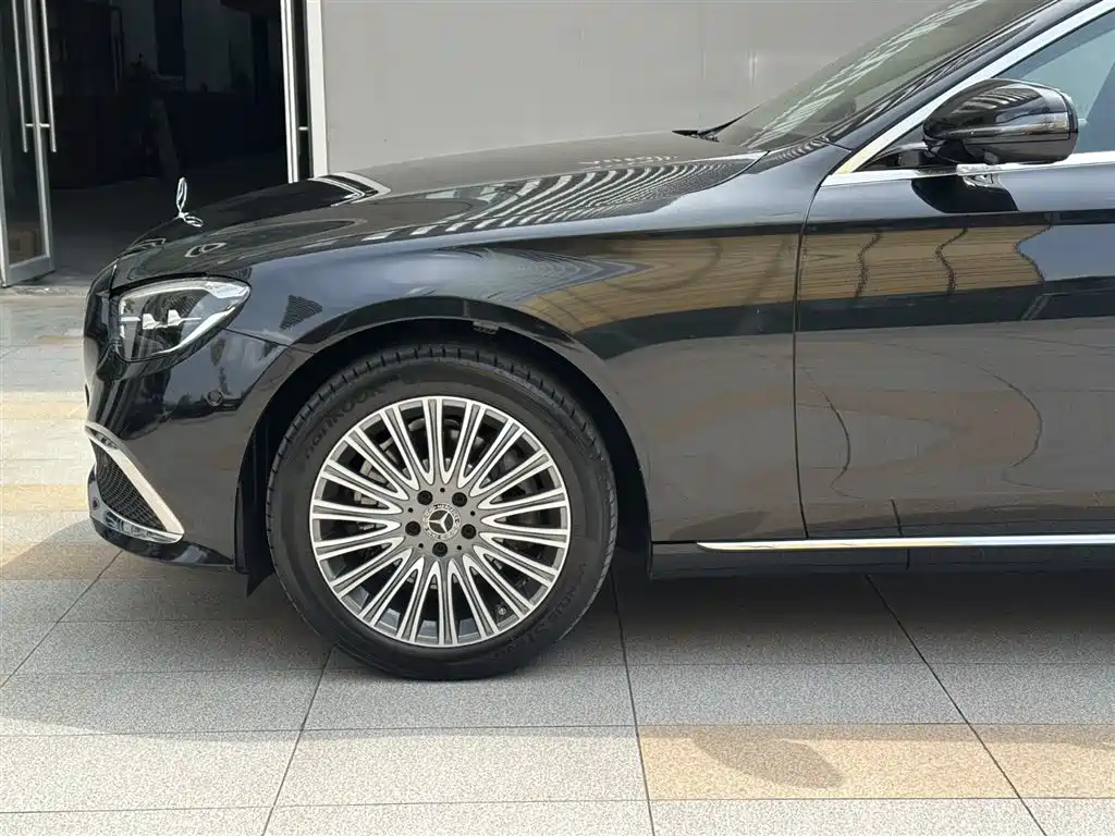 Mercedes-Benz E-Class 2023 Facelift E 300 L Luxury фото 18