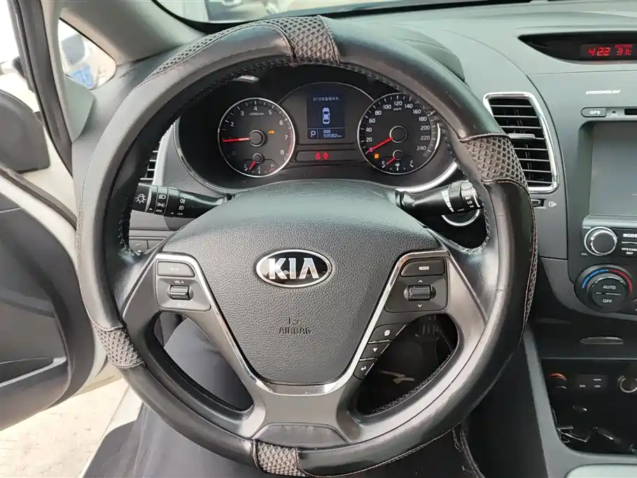 Kia K3 2015 1.6L Automatic DLX фото 15