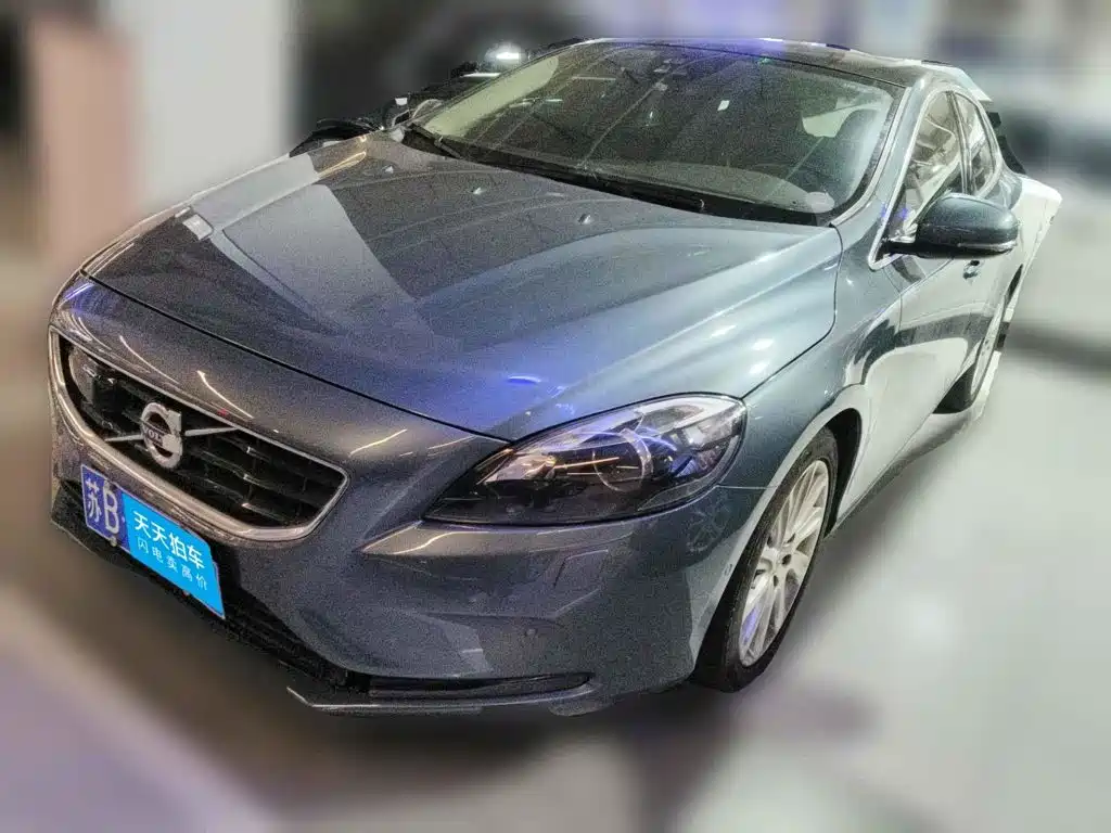 Volvo V40 2013 — пригон из Китая