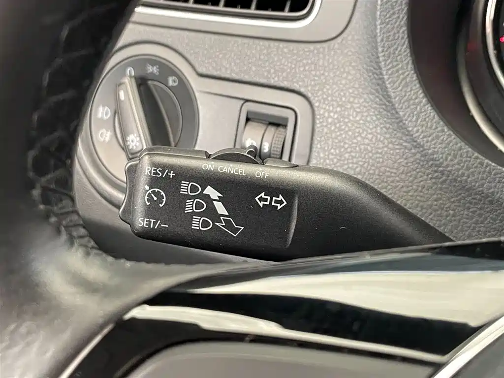 Фото 14 - Volkswagen Polo