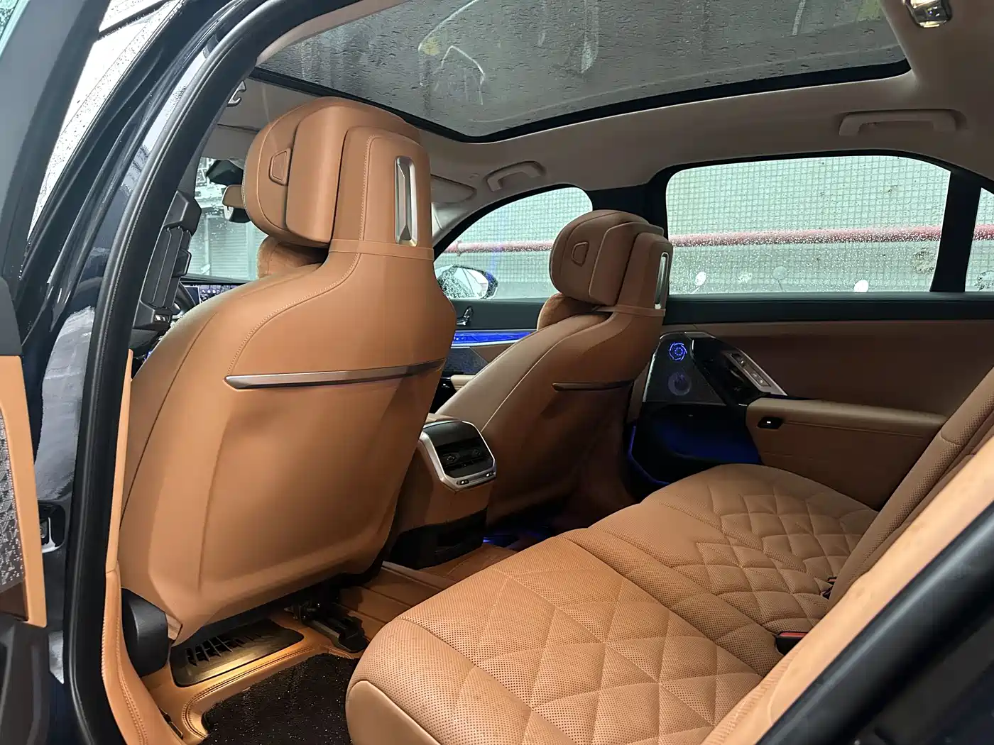 BMW 7 Series 2023 Model 735Li M Sport Package фото 11