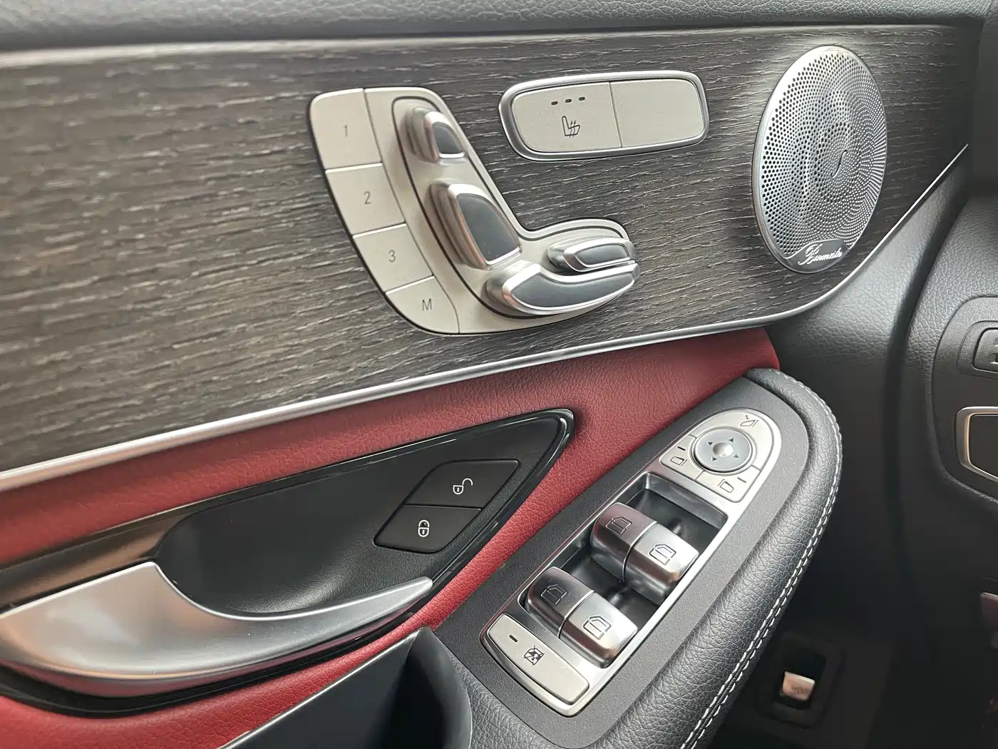 Mercedes-Benz GLC Coupe 2020 GLC 300 4MATIC Coupe SUV фото 26