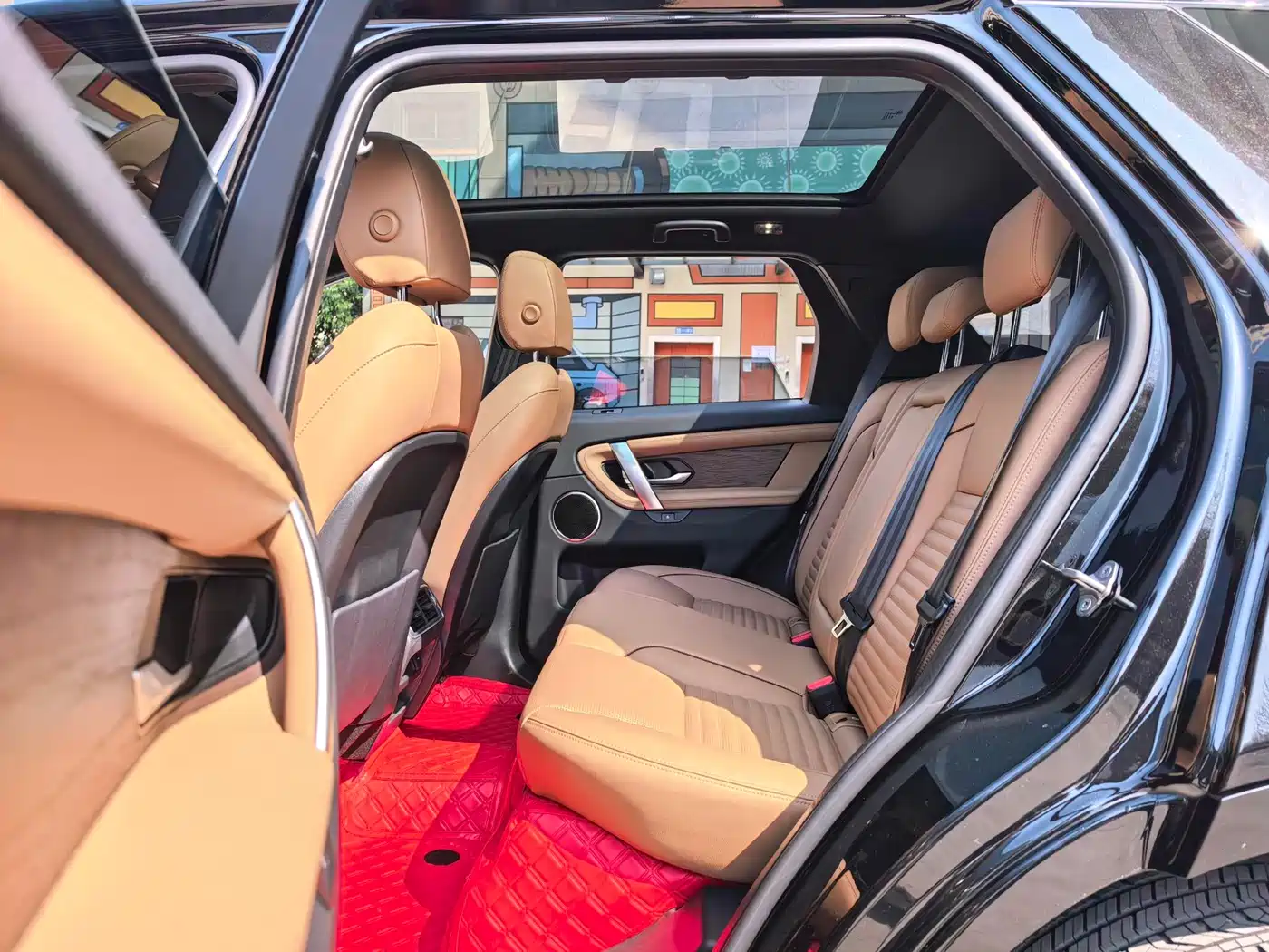 Land Rover Discovery Sport 2024 Performance Technology Edition фото 9