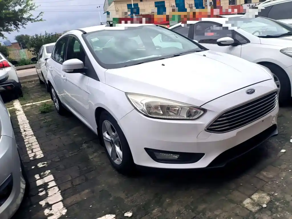 Фото 4 - Ford Focus