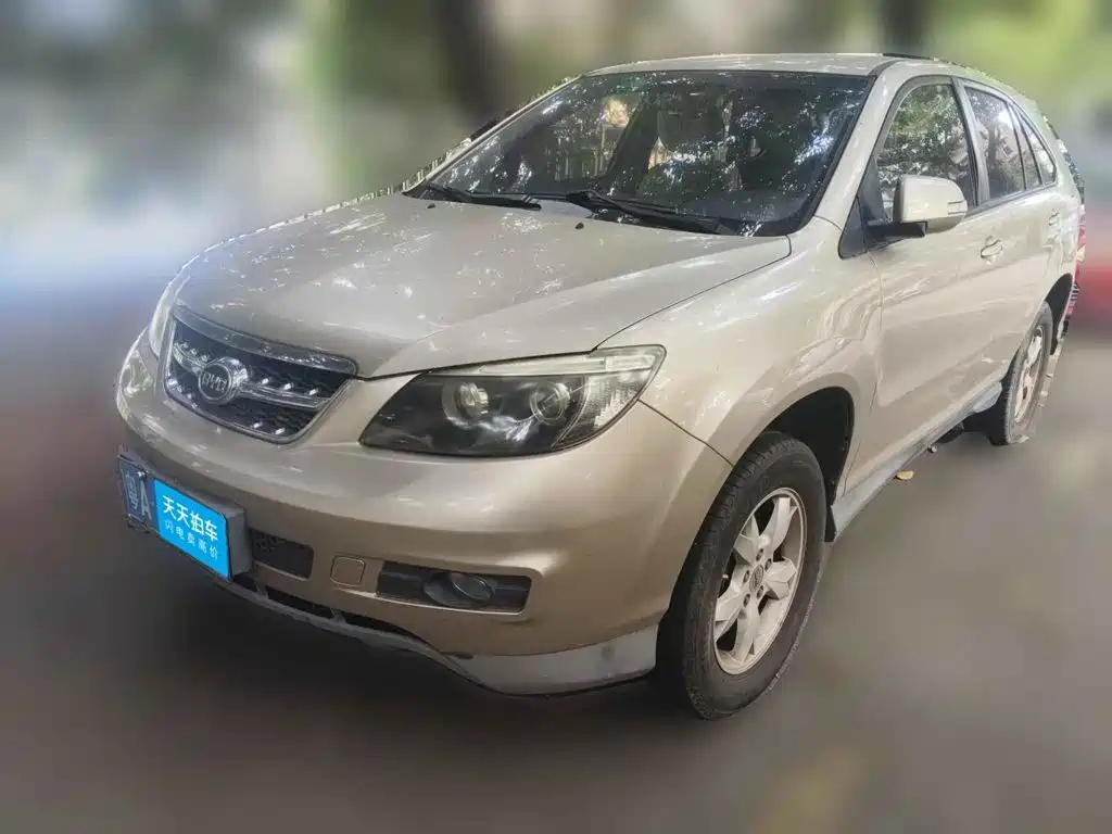 2013 BYD S6