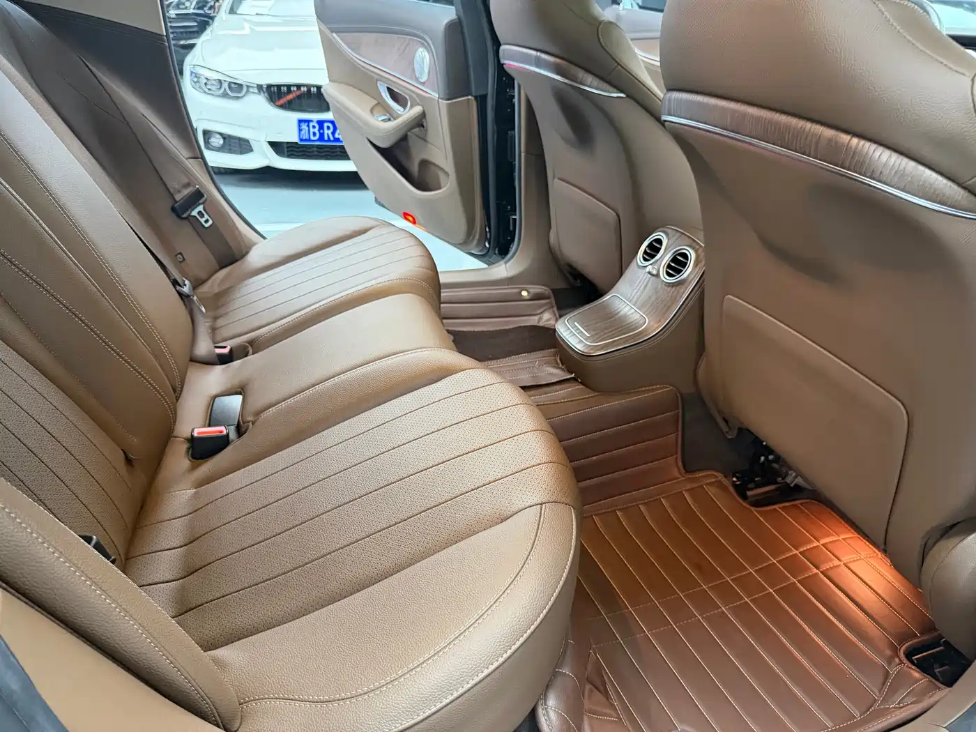 Mercedes-Benz E-Class 2022 E 300 L Fashion фото 16
