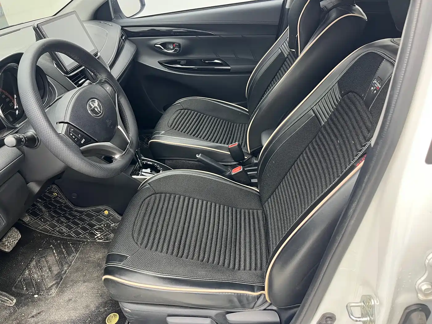 Toyota YARiS L Zhi Xuan 2022 Zhi Xuan X 1.5L CVT Luxury PLUS Edition фото 8