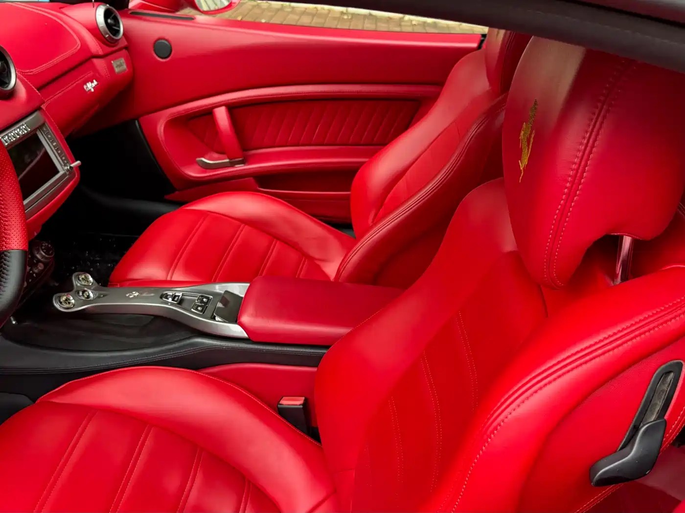 Ferrari California T 2011 2009 4.3L Standard