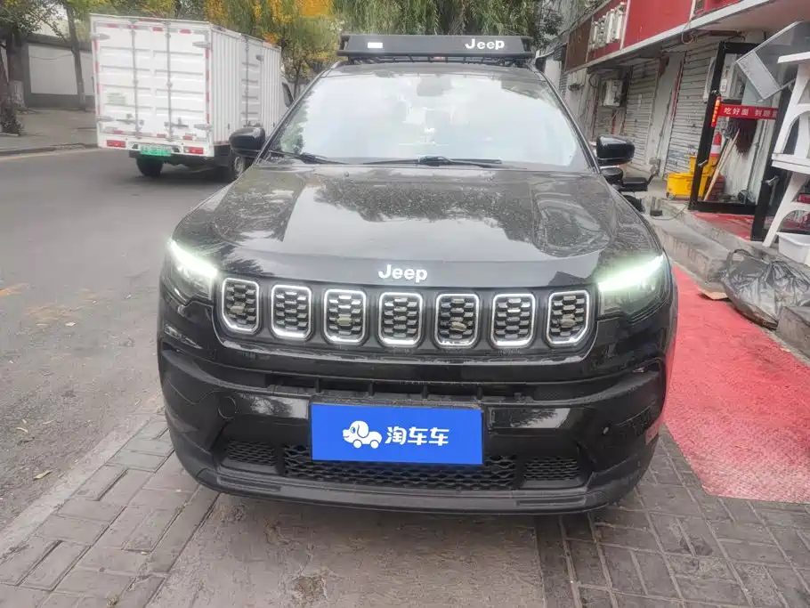 Фото 2 - Jeep Compass