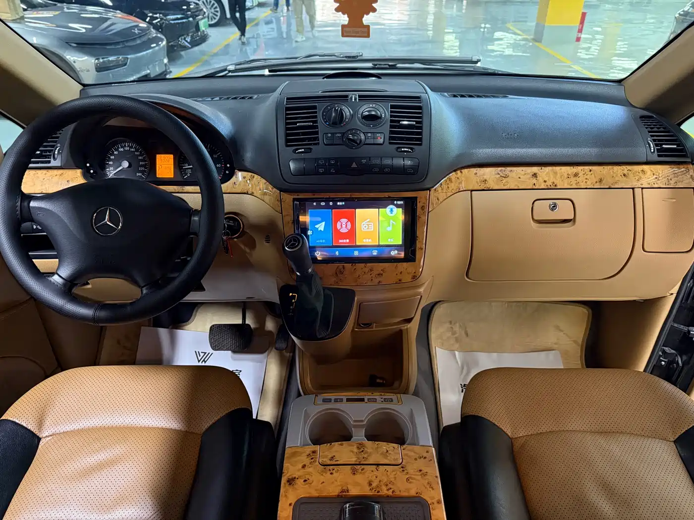 Mercedes-Benz Vito 2015 3.0L Elite фото 13