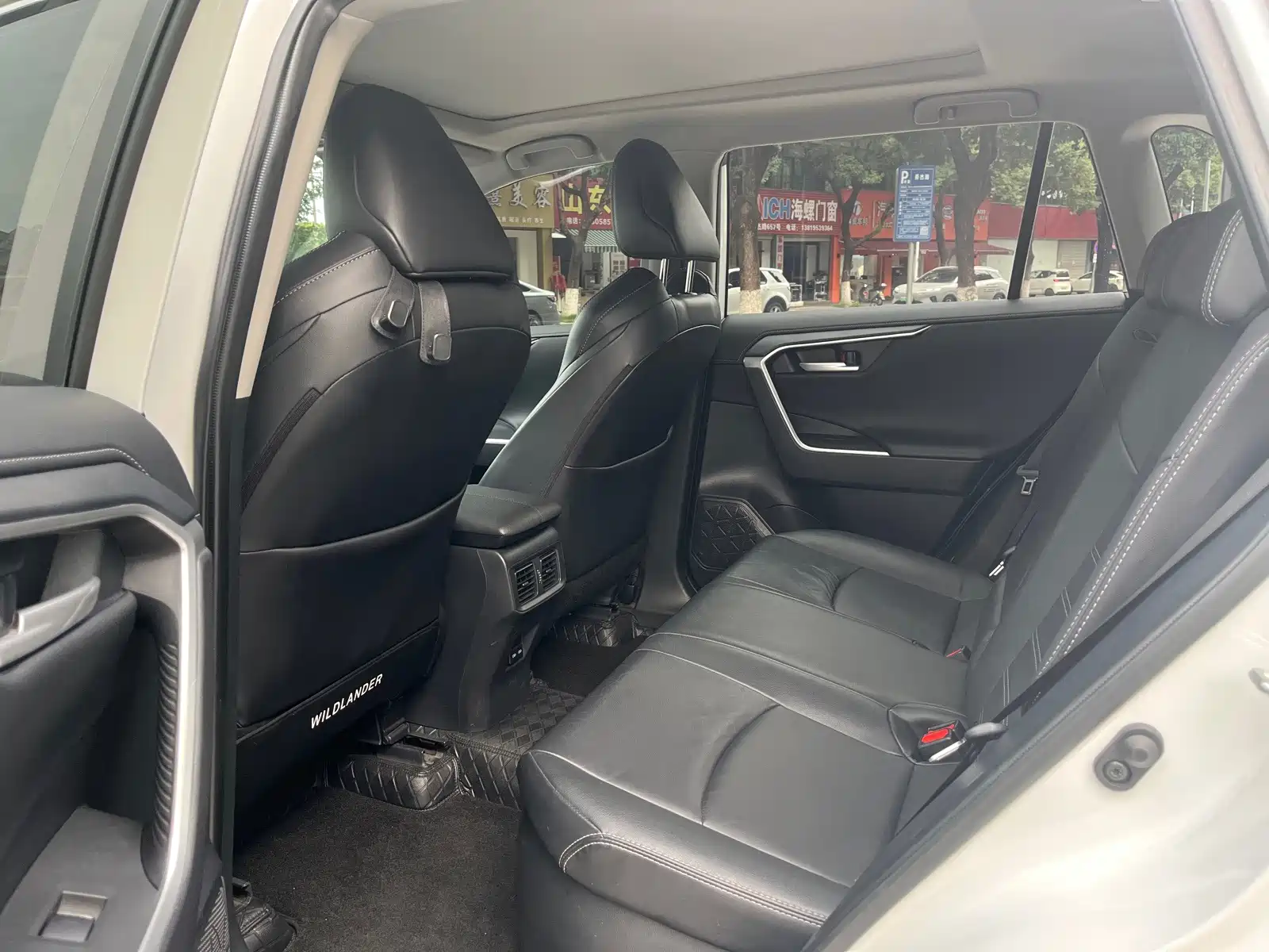 Фото 6 - Toyota Wildlander