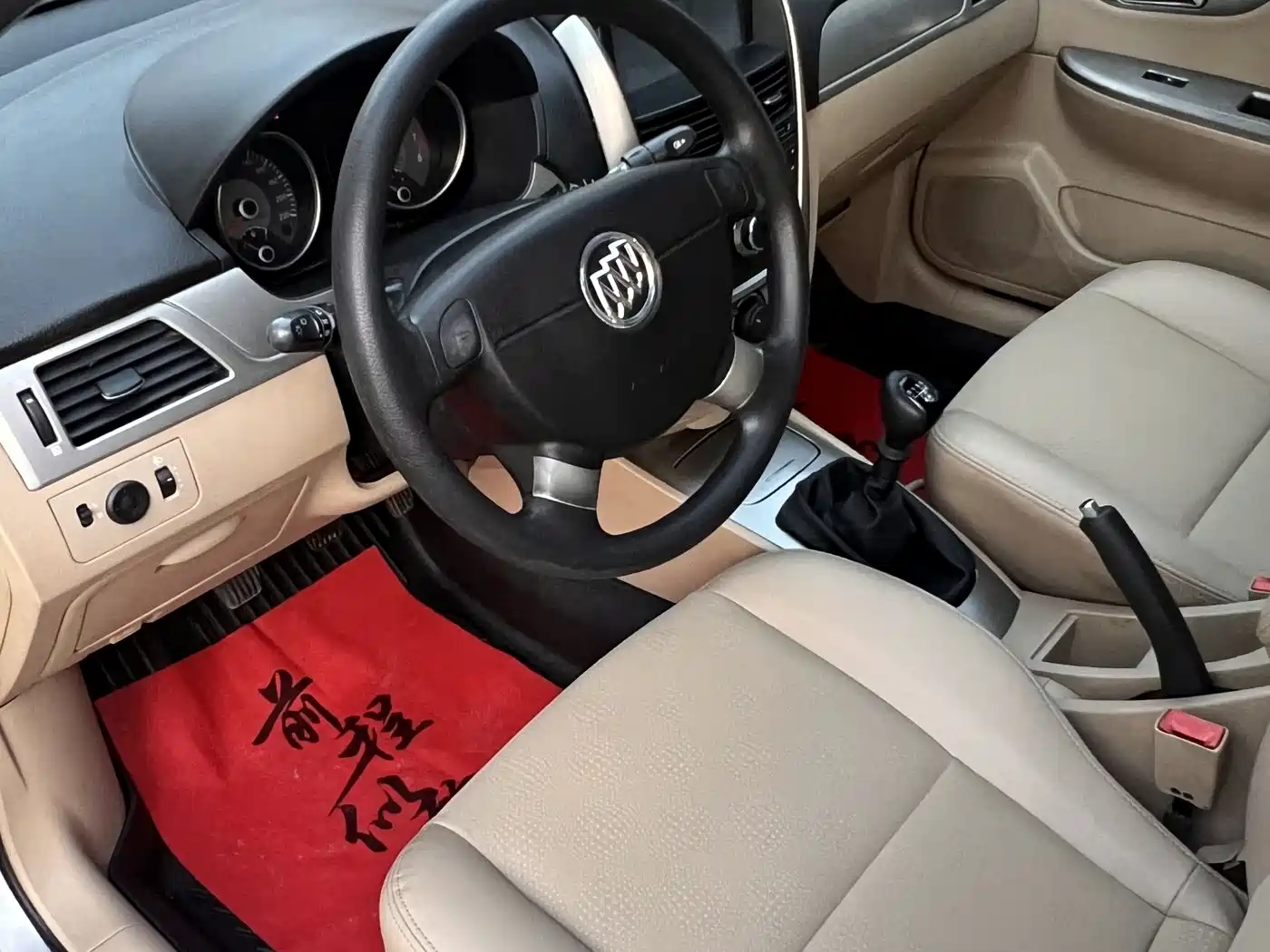 Buick Excelle 2013 1.5L Manual Exclusive фото 4