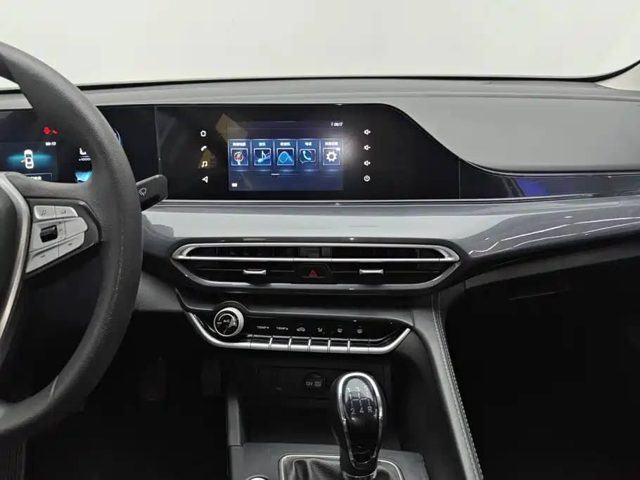 صورة 13 - Changan Eado
