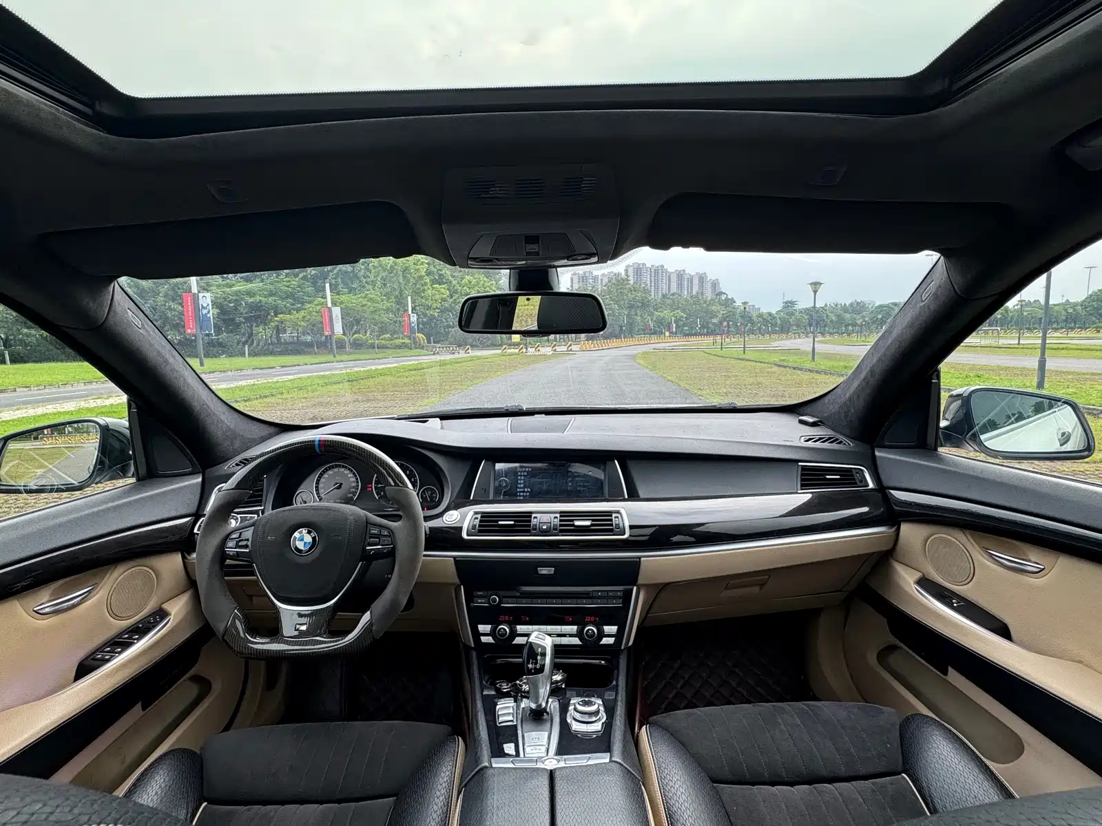 Photo 7 - BMW 5 Series GT