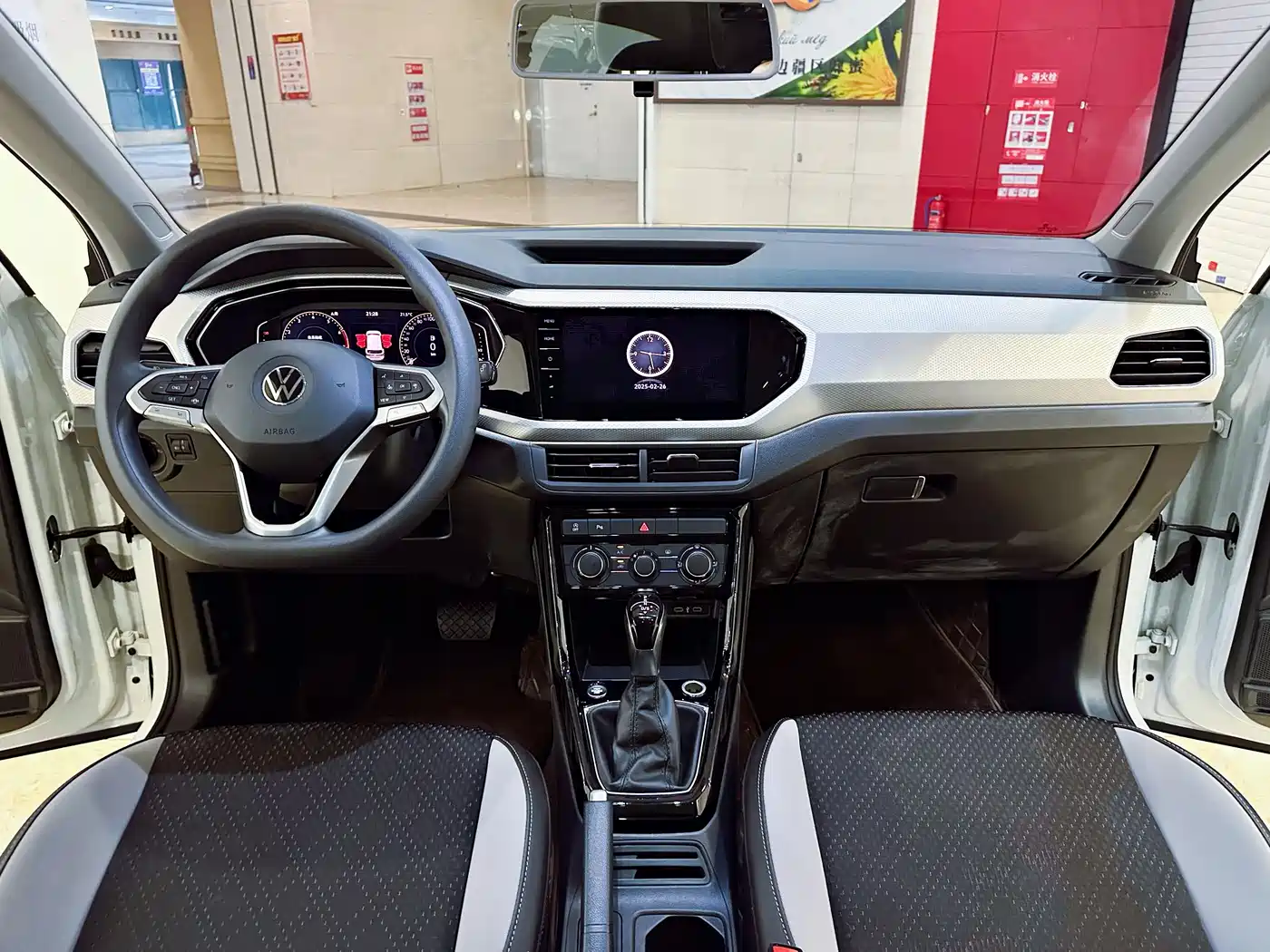 Volkswagen Tanying 2021 1.5L Automatic Smart Connect Edition фото 8