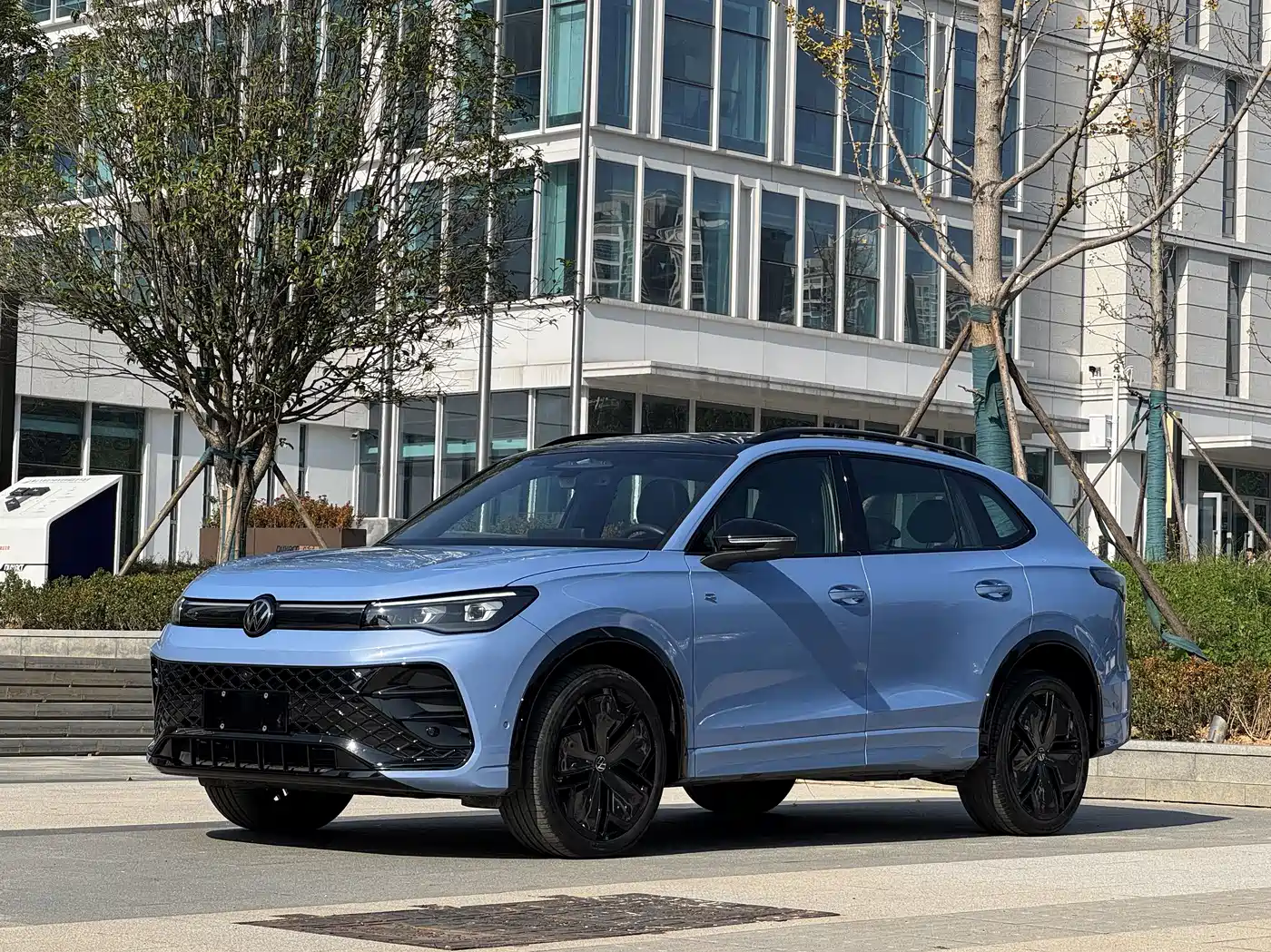Volkswagen Tiguan L 2024 PRO 380TSI 4WD R-Line Premium Edition