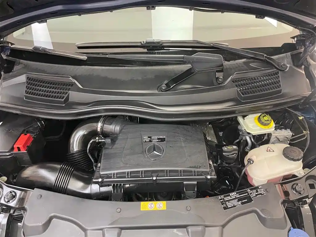 Mercedes-Benz V-Class 2017 Model V 260 Pilot Edition фото 26