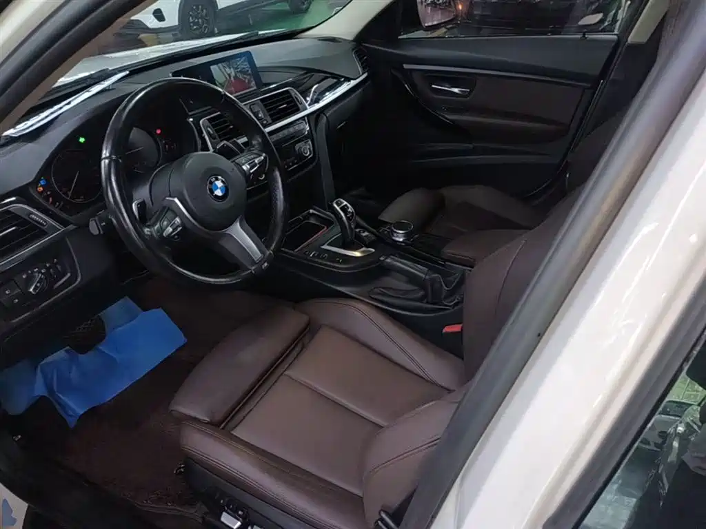 BMW 3 Series 2019 320Li M Sport Package фото 15