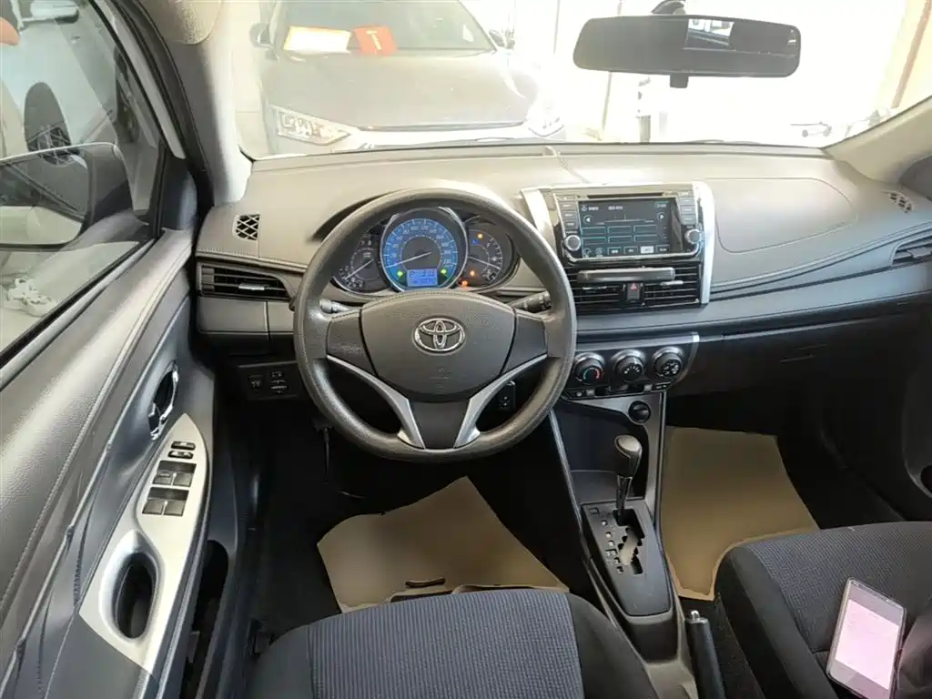 Toyota YARiS L Zhi Xuan 2015 1.5E Auto Charming Edition фото 11