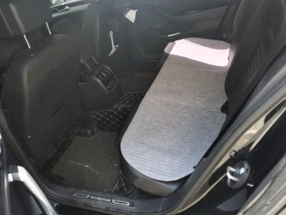 Volkswagen Magotan 2017 330TSI DSG Leading фото 11