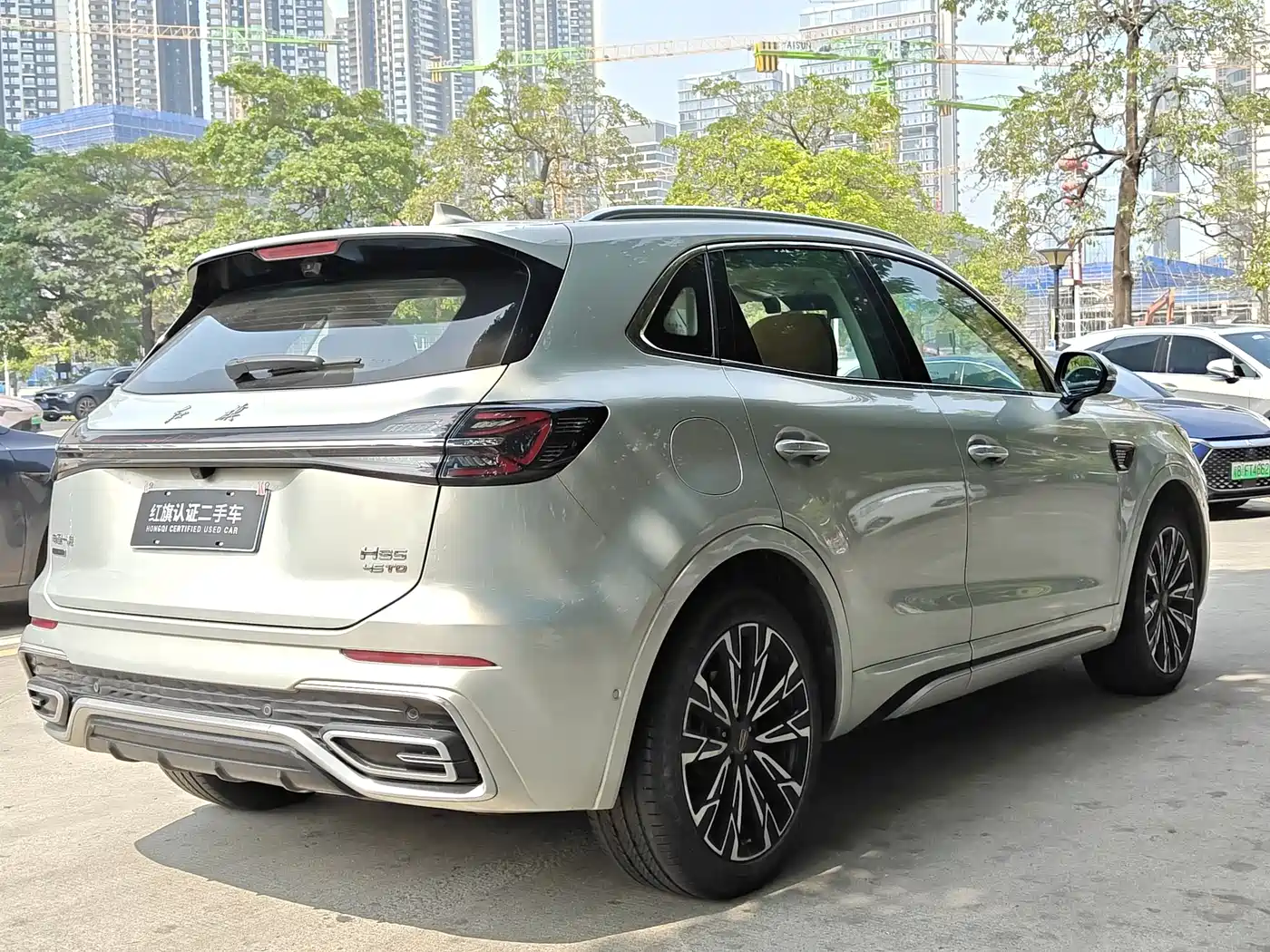 Hongqi HS5 2023 2.0T 4WD Flag Leader Pro фото 6