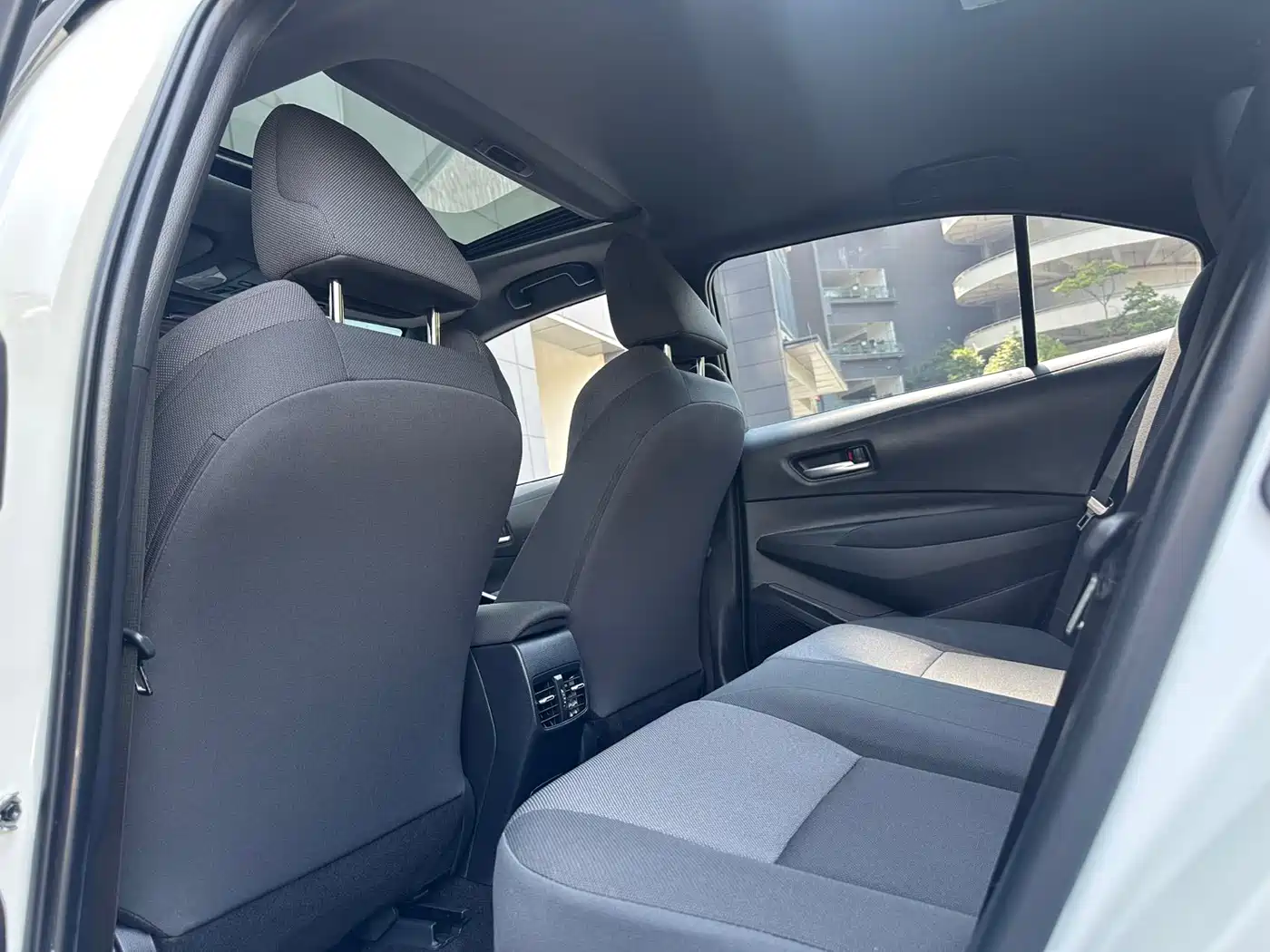 Toyota Levin 2021 Dual Engine 1.8H E-CVT Luxury Edition фото 11