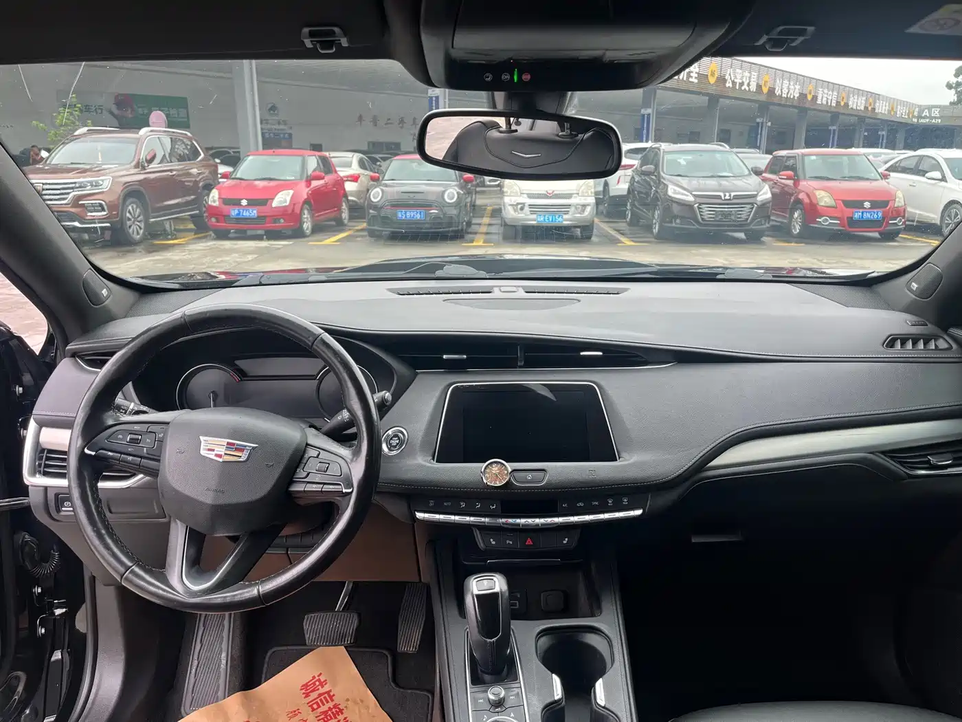Фото 6 - Cadillac XT4