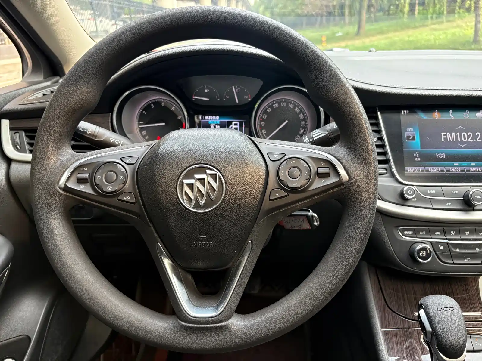 Photo 8 - Buick Verano