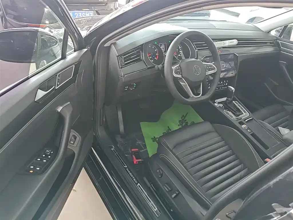 Volkswagen Magotan 2020 330TSI DSG Luxury фото 16