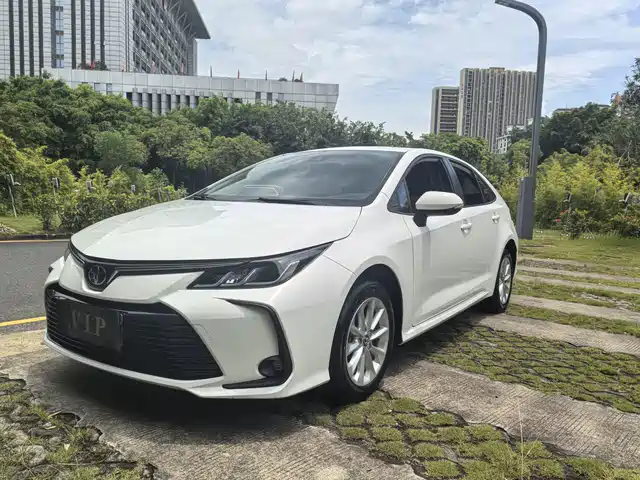 Toyota Corolla 2021 1.2T S-CVT Elite PLUS Edition — фото 1