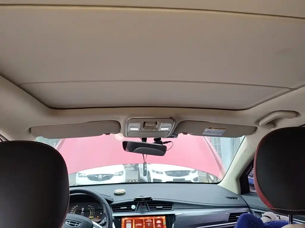 Photo 18 - Geely Emgrand GS