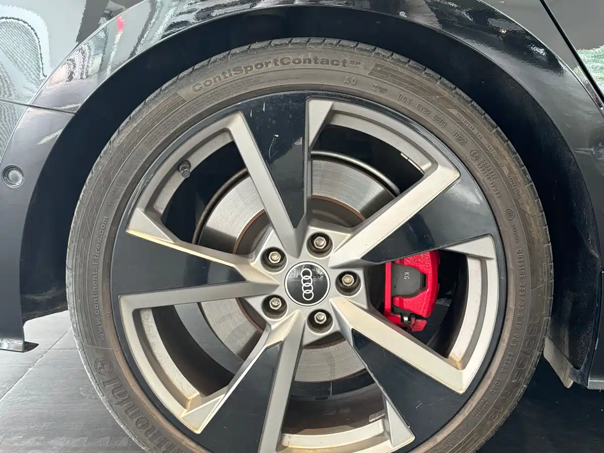 AUDI S5