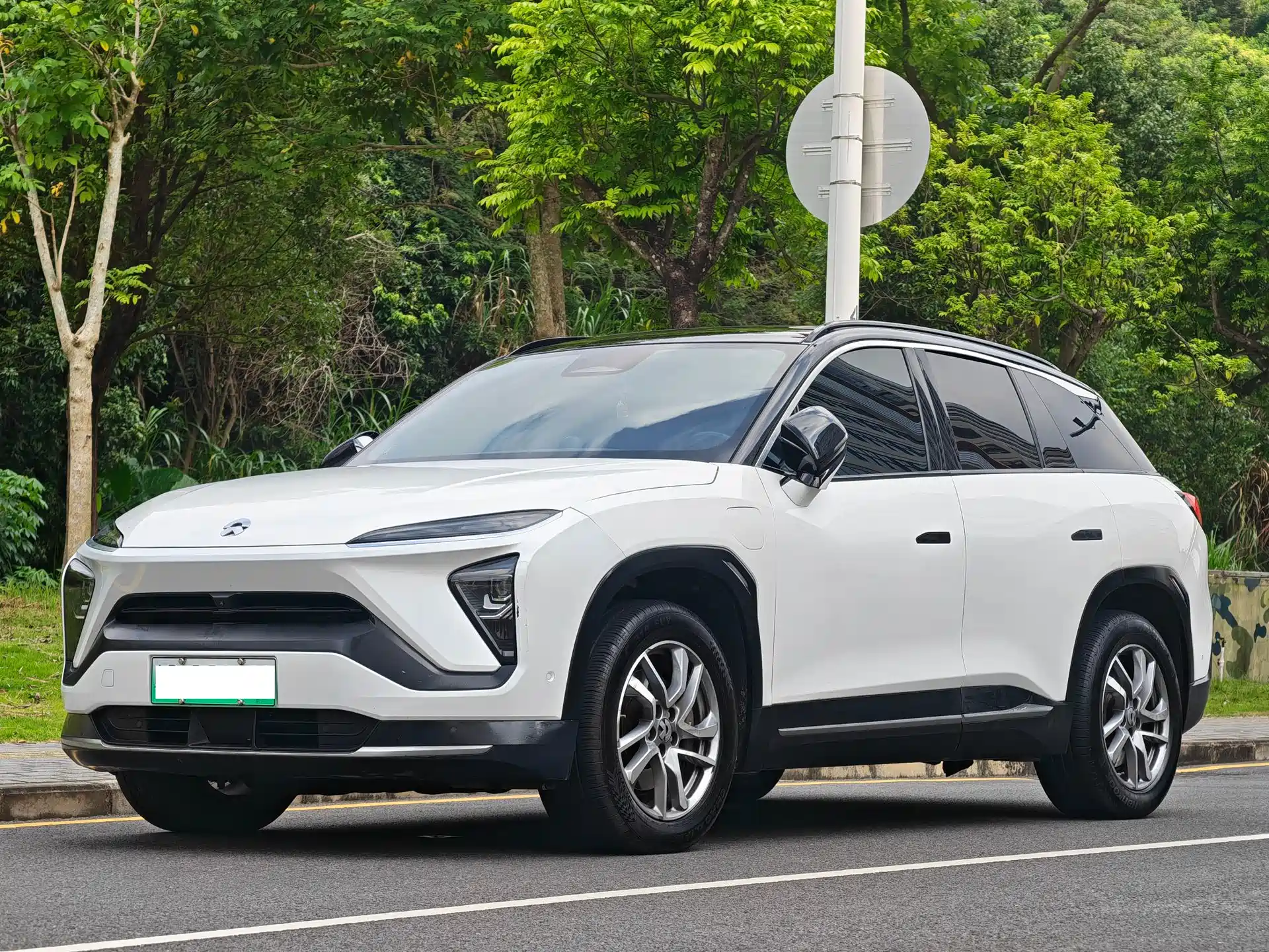 Фото 1 - NIO ES6