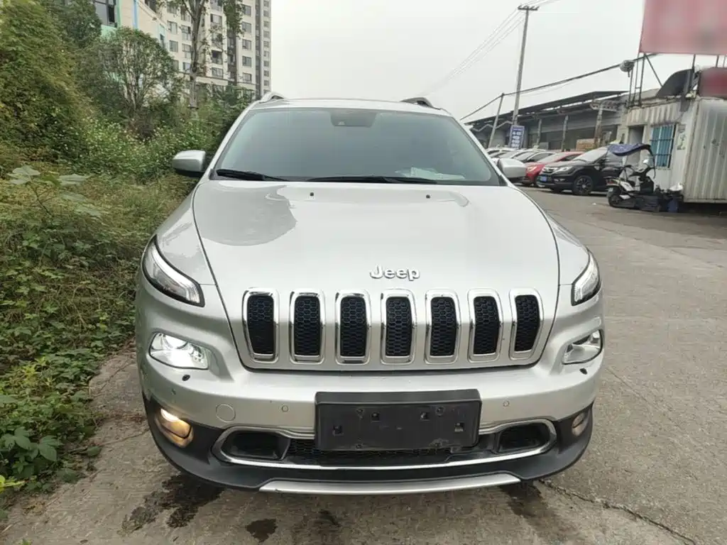 صورة 3 - Jeep Cherokee