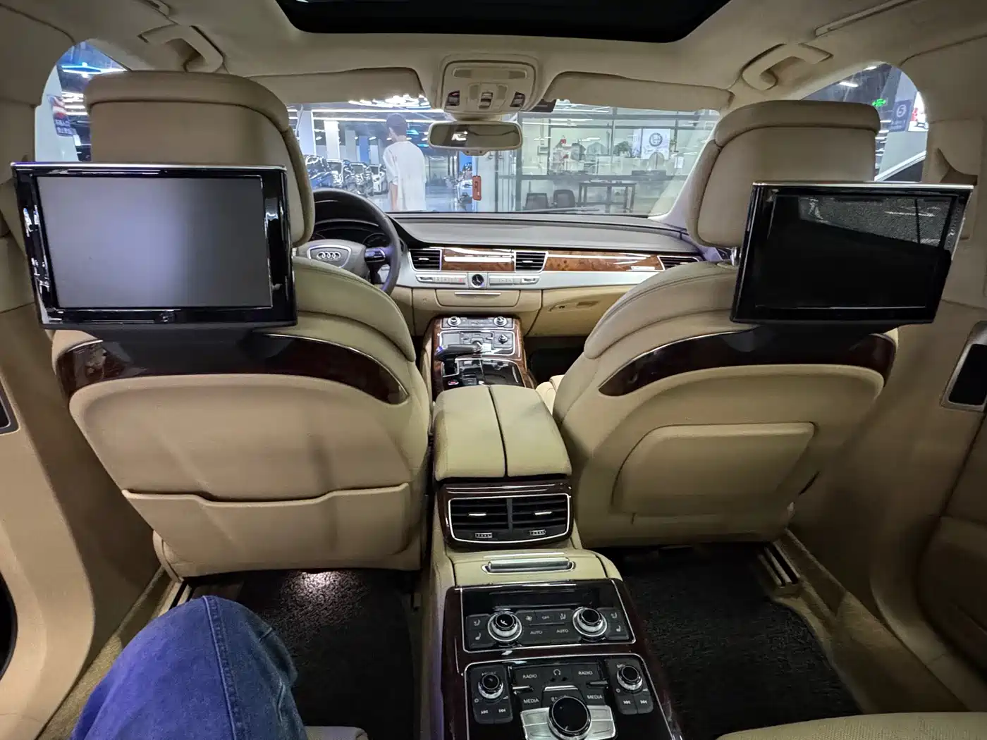 Audi A8 2013 A8L 45 TFSI quattro Luxury фото 15