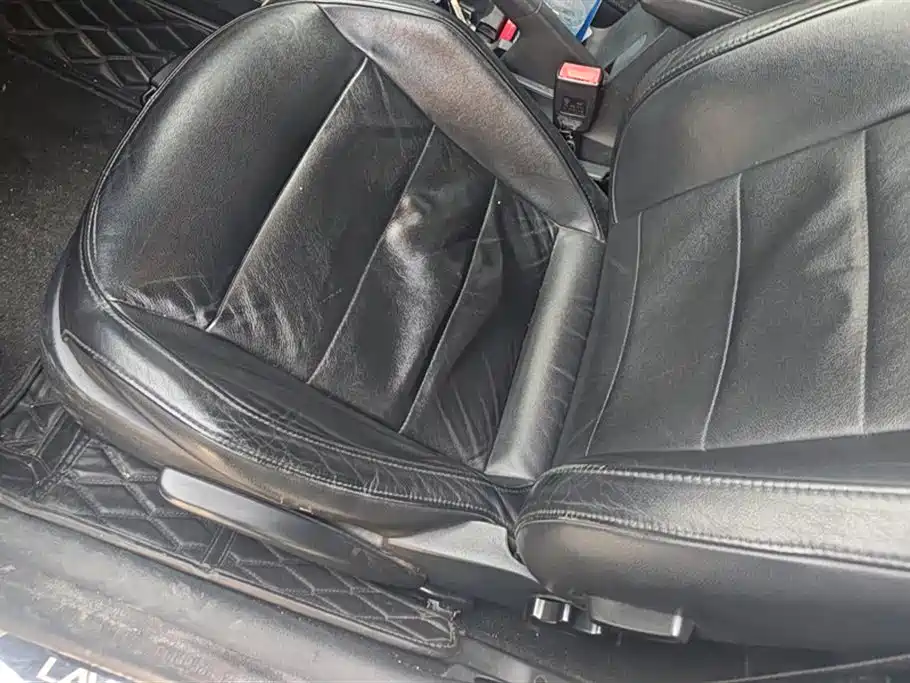 Volkswagen Lavida 2013 1.6L Automatic Comfort Edition фото 9