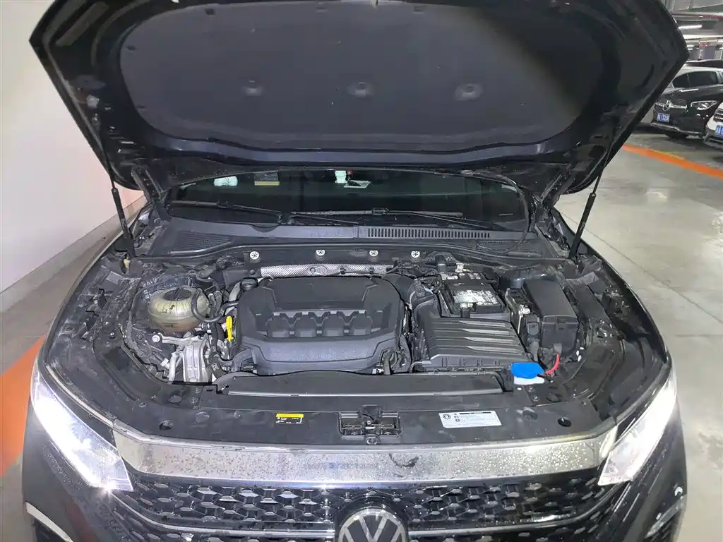 Volkswagen Passat 2024 330TSI Starlight Elite Edition фото 11