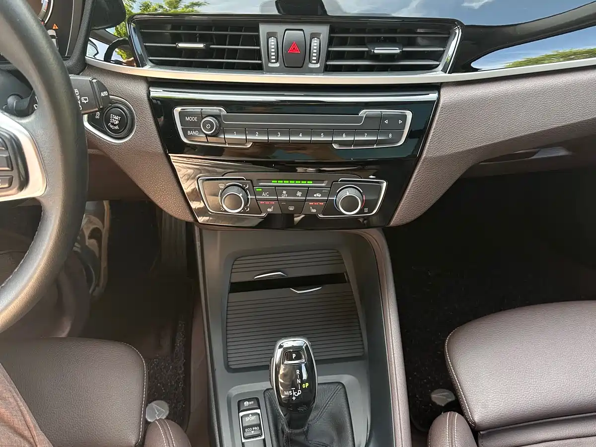 BMW X1 2021 Facelift sDrive20Li Fashion фото 14