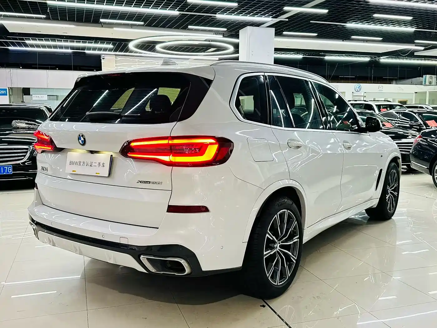 BMW X5 (Import) 2020 xDrive30i X Design Package фото 16