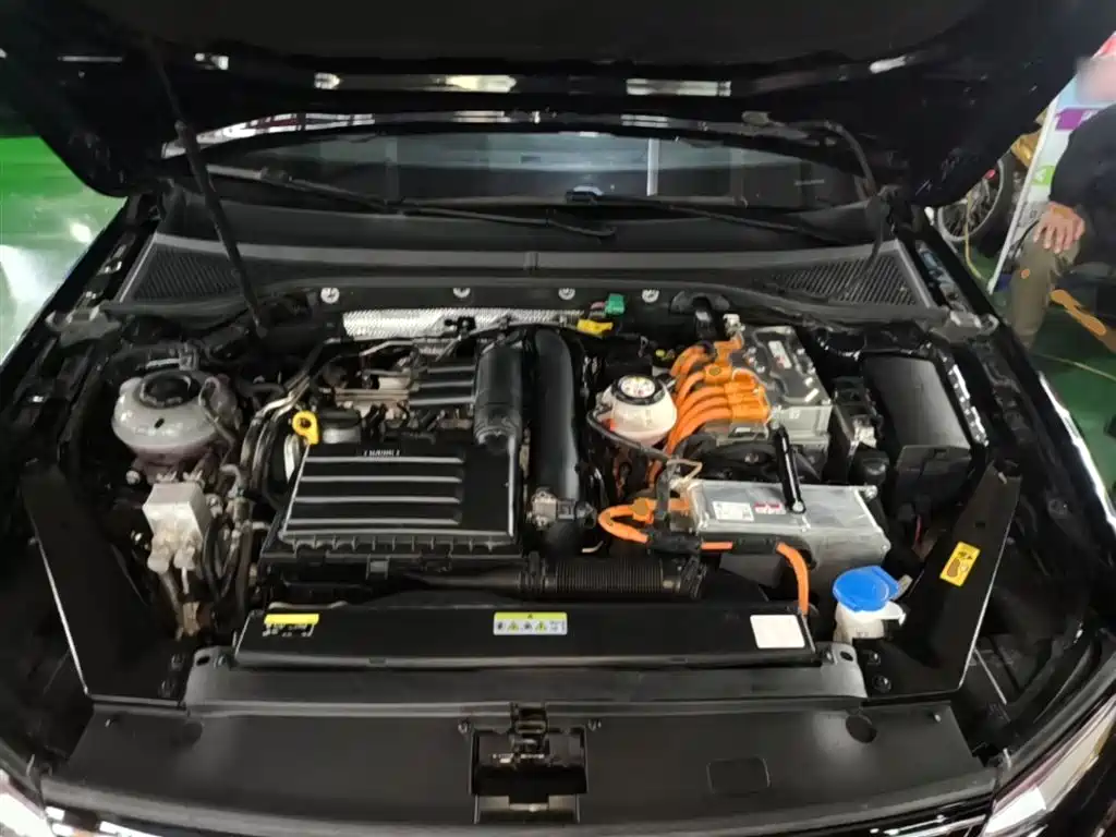Volkswagen Magotan GTE Plug-in Hybrid 2022 GTE Luxury фото 20