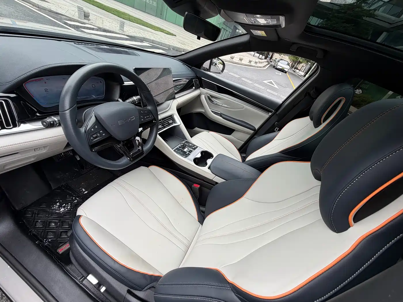 BYD Song PLUS PHEV 2023 Champion Edition DM-i 110KM Flagship фото 7