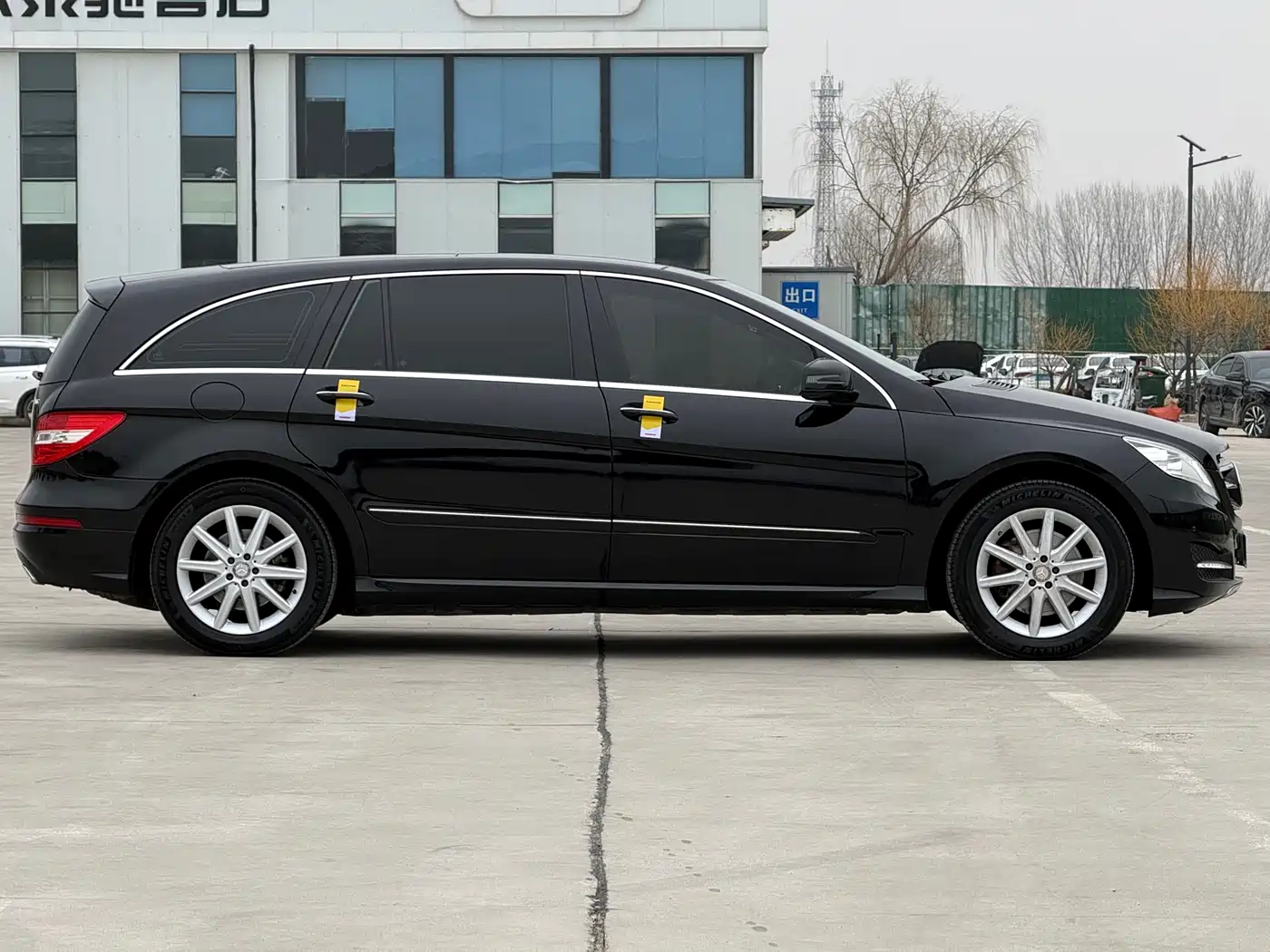 Mercedes-Benz R-Class 2011 R 350 L 4MATIC фото 7