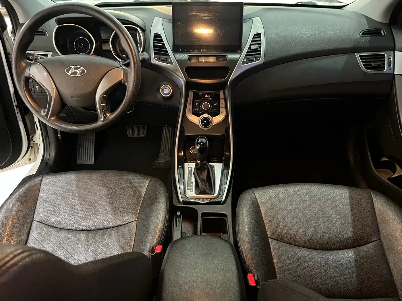 Hyundai Langdong 2015 1.6L Auto Premium фото 6
